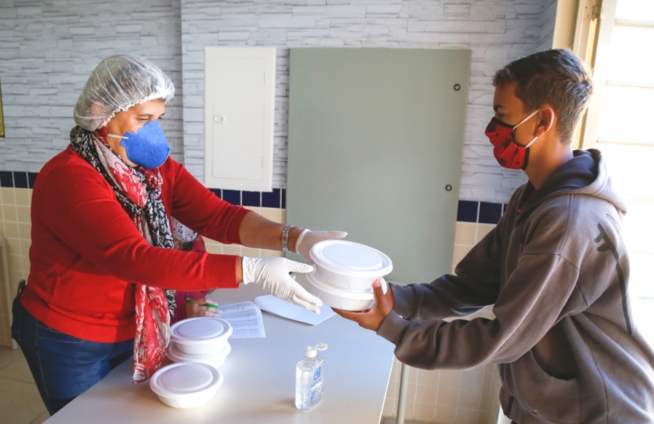 Parnaíba já entregou mais de 340 mil marmitex para alunos da rede