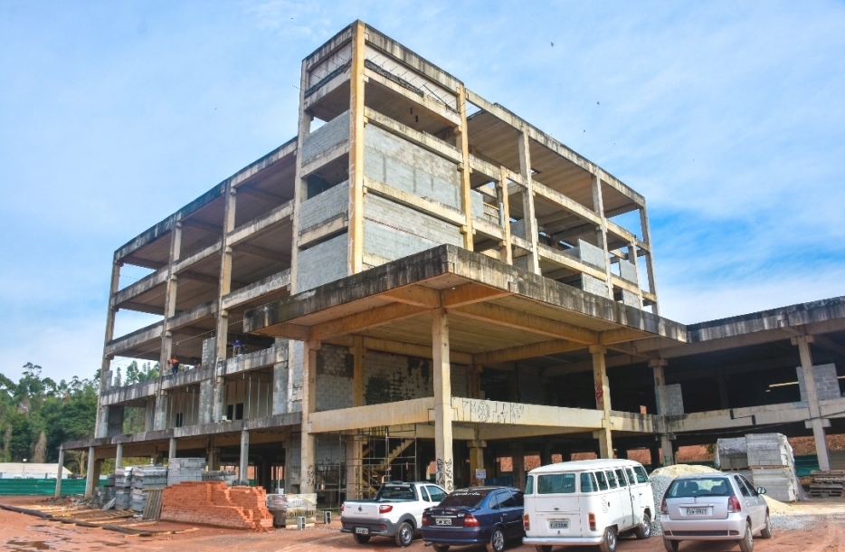 Construção do Centro Médico de Especialidades segue em andamento