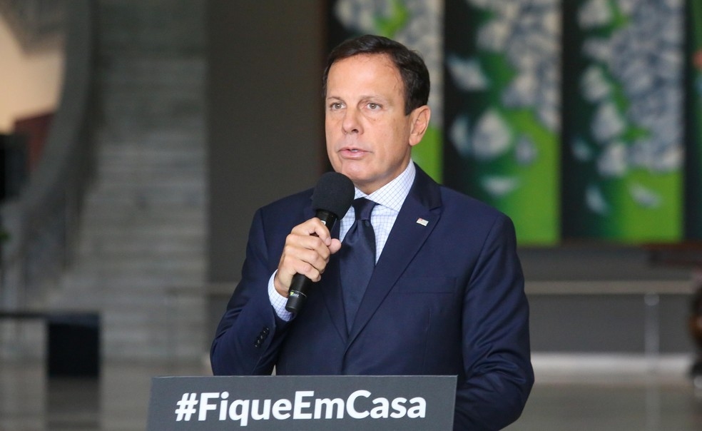 Doria vai multar em R$ 500 quem estiver sem máscara na rua