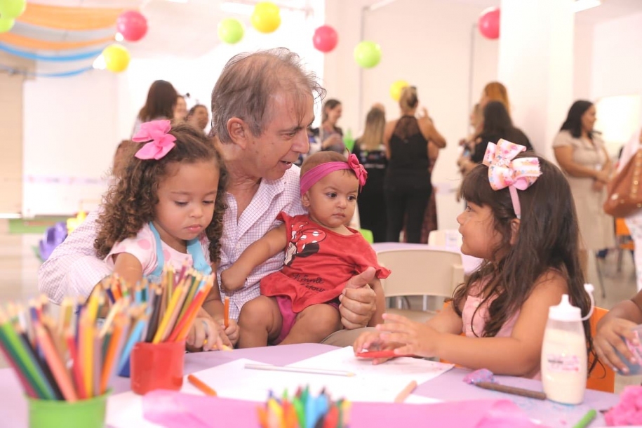 Rubens Furlan conquista selo Prefeito Amigo da Criança 