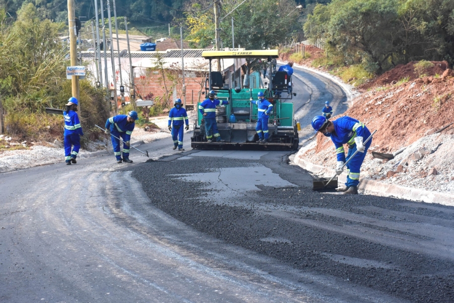 Avançam obras de pavimentação do Bairro São Benedito 
