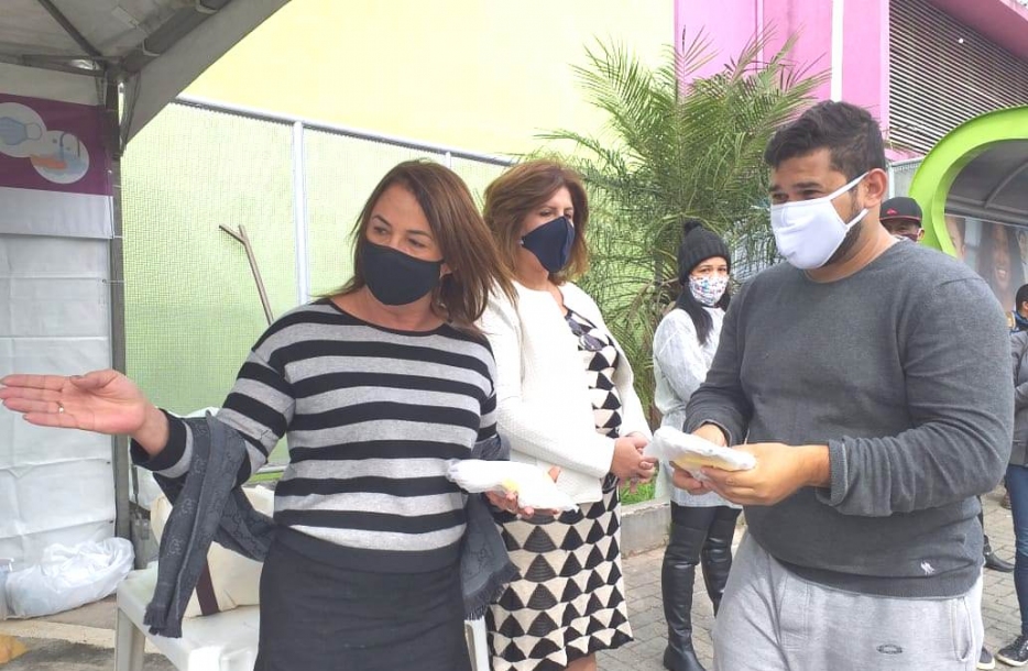Barueri promove terceira ação de distribuição de máscaras