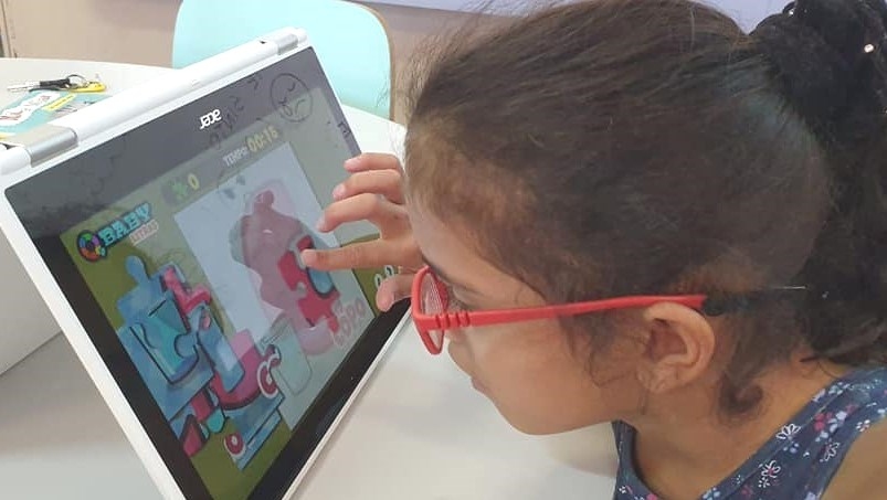 Plataformas digitais ajudam alunos a seguirem hábito da leitura