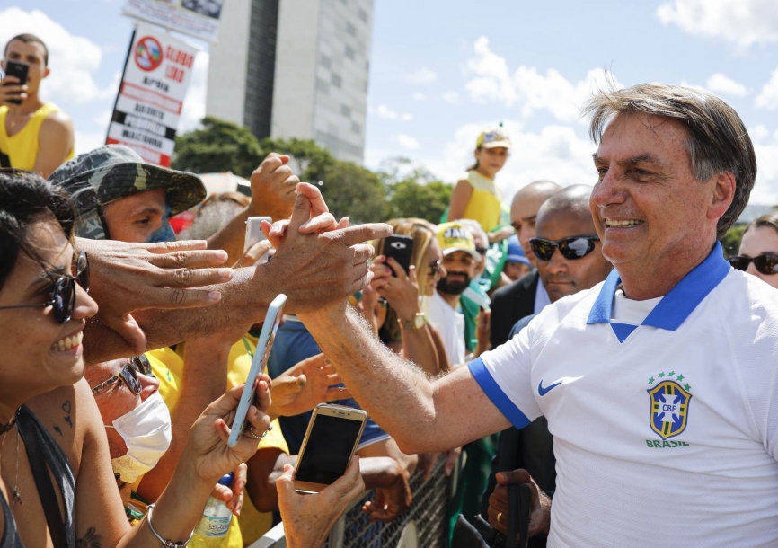Aprovação do governo Jair Bolsonaro sobe para 43%