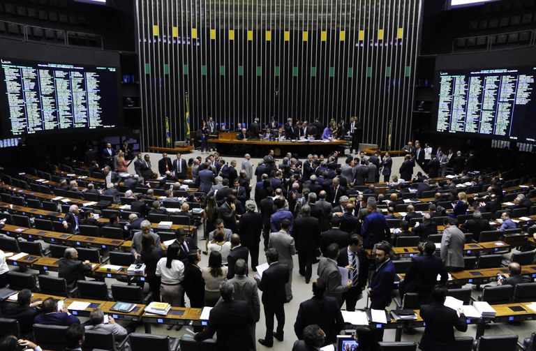 Câmara aprova MP que permite desconto em pagamentos à vista