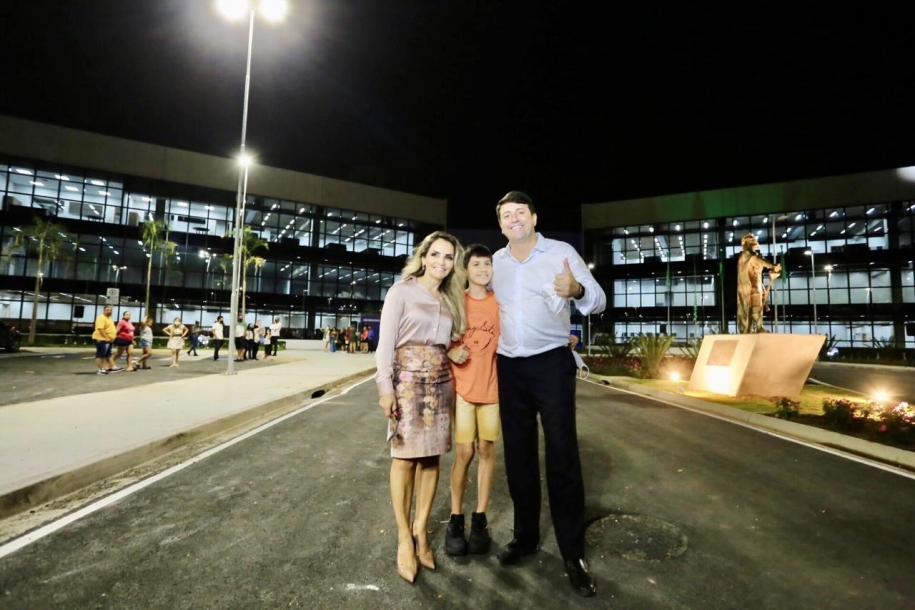 Elvis Cezar inaugura o moderno Centro Administrativo de Parnaíba
