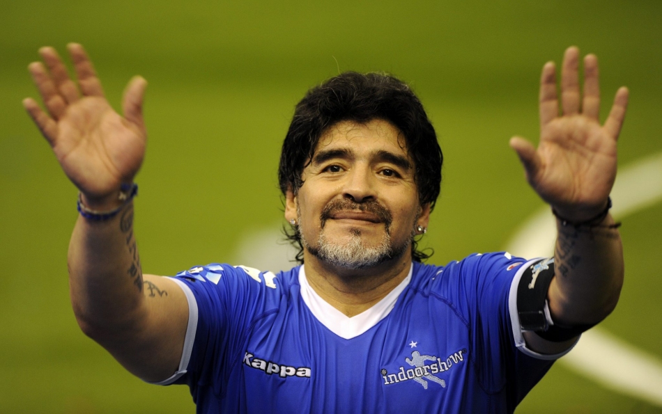 Morre o craque argentino Diego Maradona aos 60 anos 