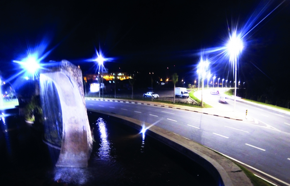 Parnaíba continua implantando sistema de iluminação com lâmpadas LED