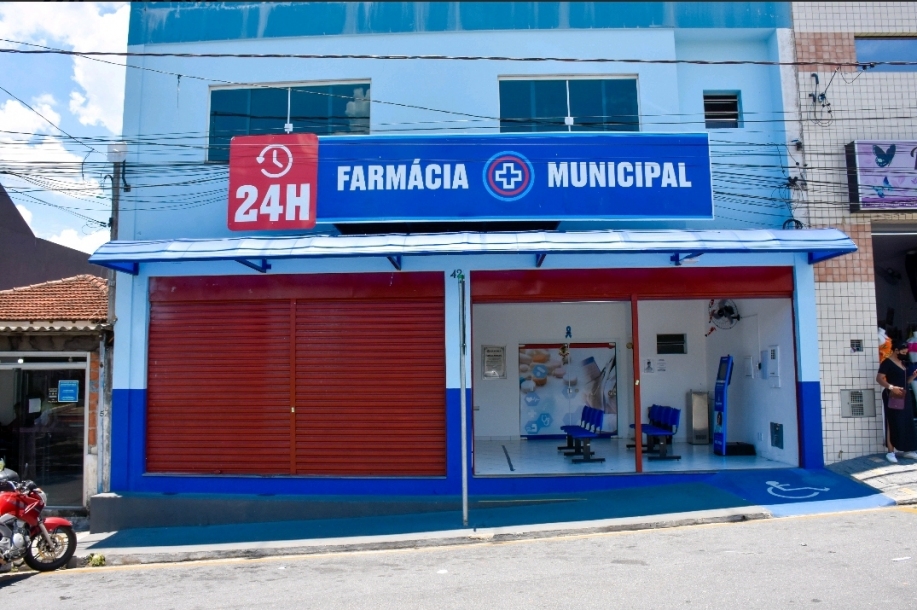 Farmácia Pública 24h atendeu mais de 3.500 pessoas em dois meses