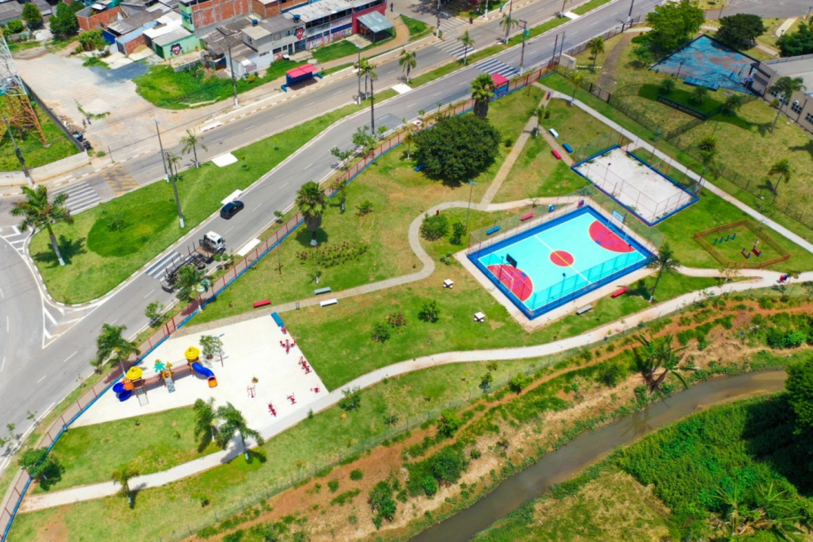 Praça Vereador Nele Esparrinha recebeu novas opções de lazer 