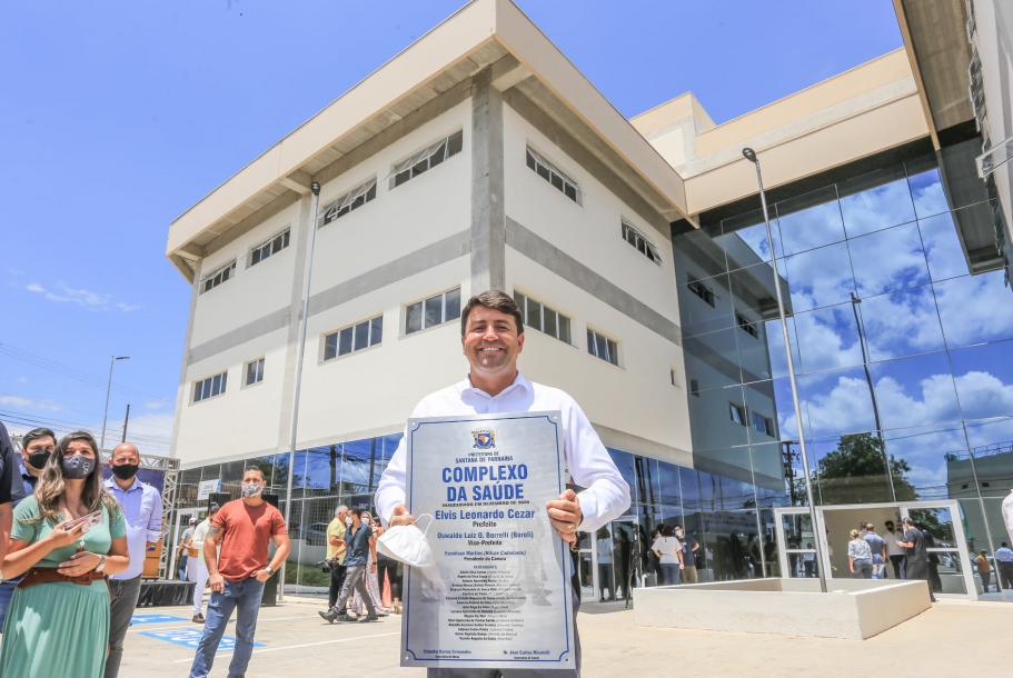 Elvis Cezar inaugura o moderno Complexo da Saúde de Parnaíba