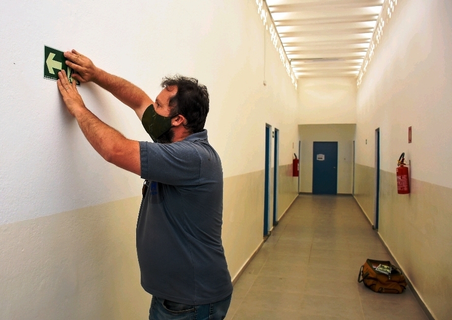 Cajamar obtém AVCB para prevenção e combate a incêndio em escolas