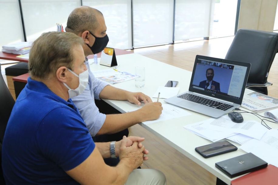 Deputado estadual Cezar participa de seminário sobre gestão