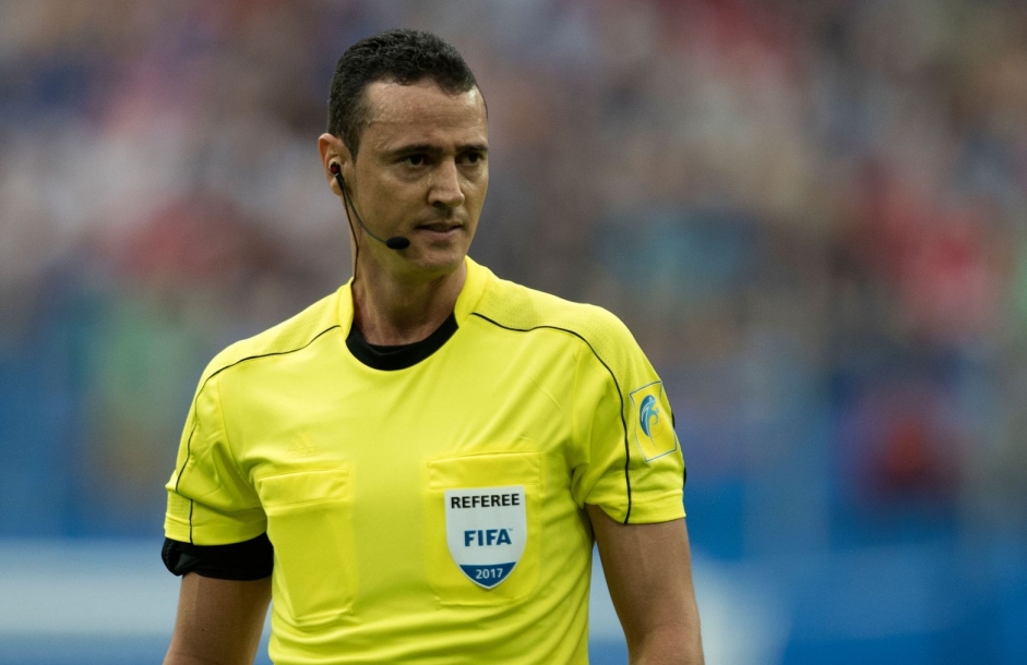 Conmebol define os árbitros das semifinais de Santos e Palmeiras