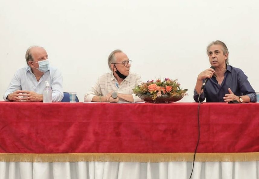 Furlan deseja comprar 200 mil doses de vacina, mas aguarda Estado