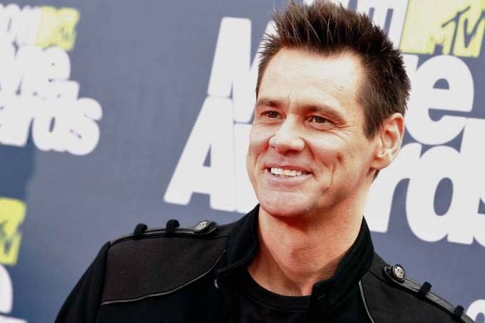 Jim Carrey defende atriz que posou com cabeça decapitada de Trump