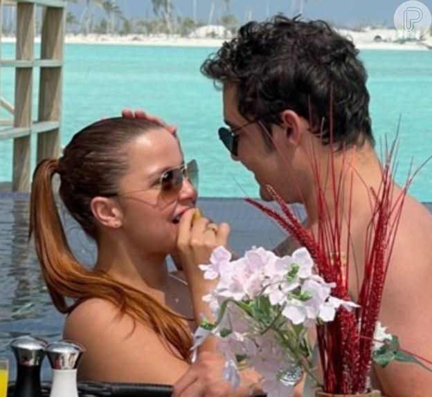 Após pedido de casamento, Maiara posta clique nas Maldivas