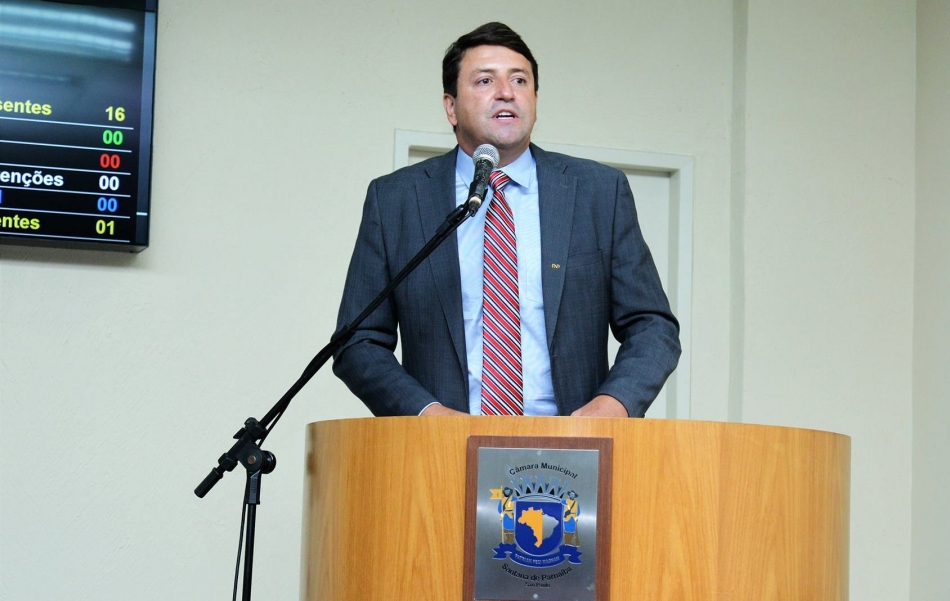 Elvis Cezar é homenageado pela Câmara de Santana de Parnaíba