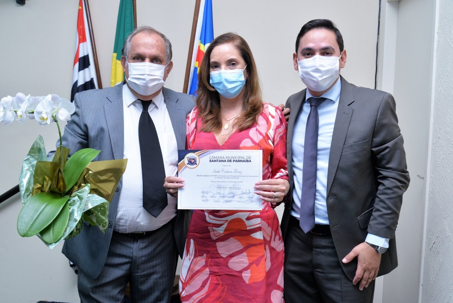 Câmara de Parnaíba homenageia a delegada Drª Isabel Ferraz