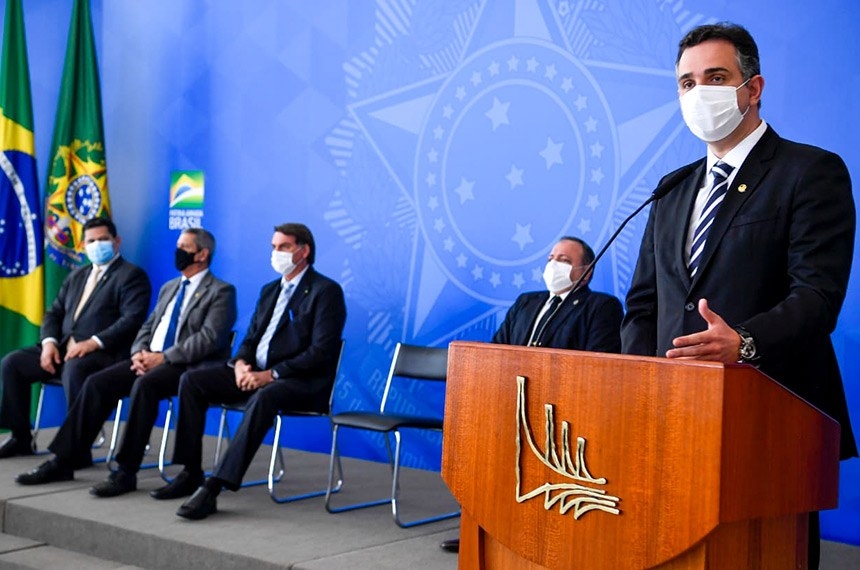 Nova Lei permite que estados, municípios e empresa comprem vacina