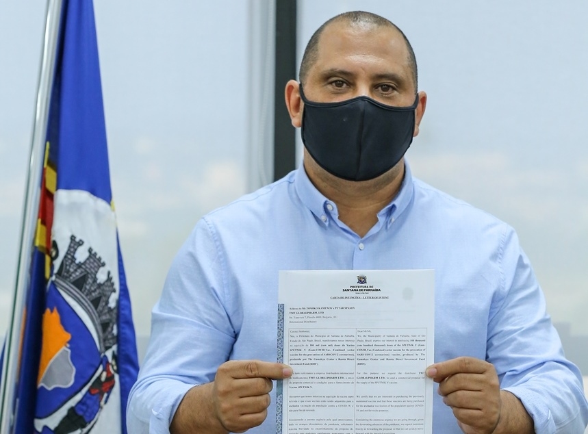 Marcos Tonho assina intenção de compra de 100 mil doses de vacina