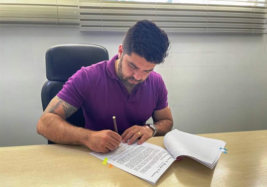 Danilo Joan sanciona Projeto de Lei para compra de mais vacinas 