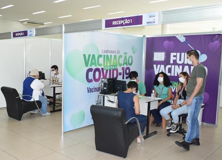 CNN destaca organização de seis polos de vacinação em Barueri