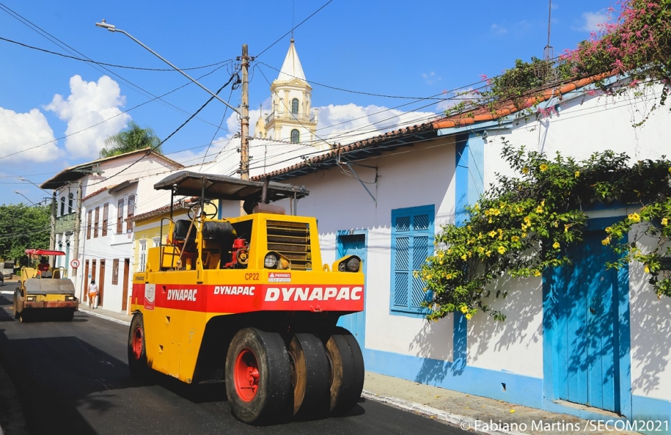 Obras de Recapeamento asfáltico no Centro Histórico avançam