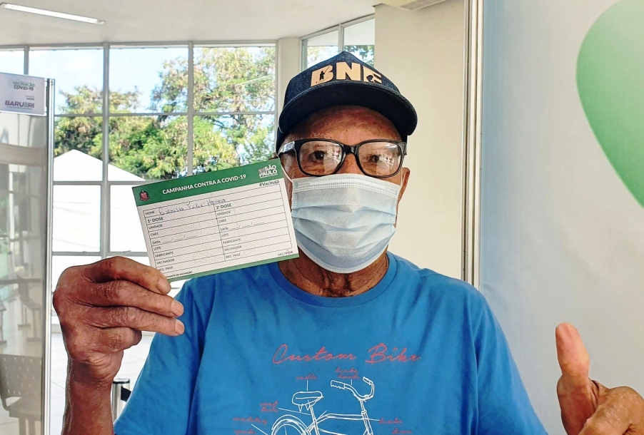 Barueri inicia imunização de cidadãos com 67 anos contra Covid-19