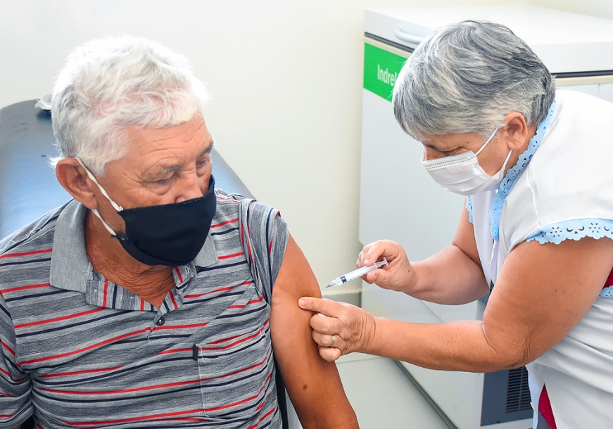 Cajamar inicia vacinação de pessoas a partir de 63 anos