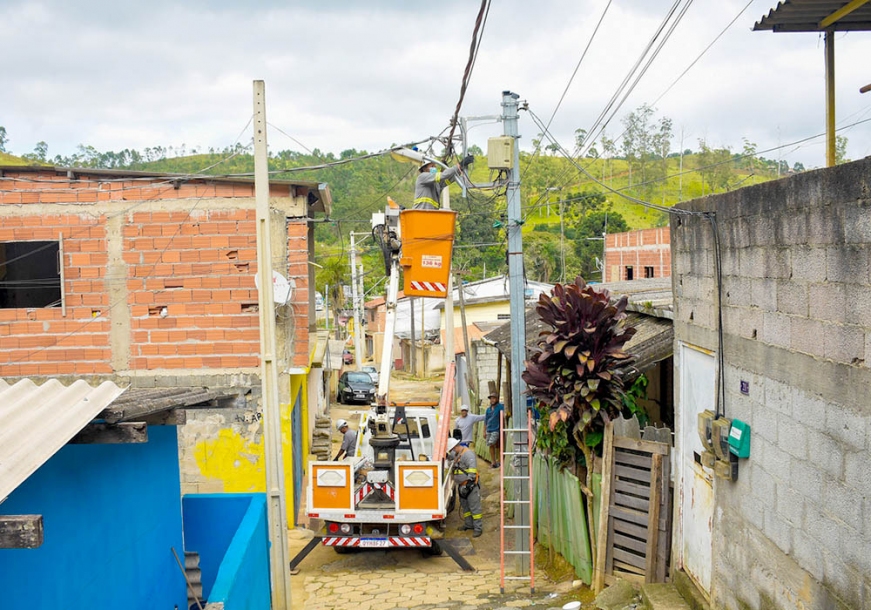 Programa Ilumina Cajamar instala novos pontos de iluminação LED