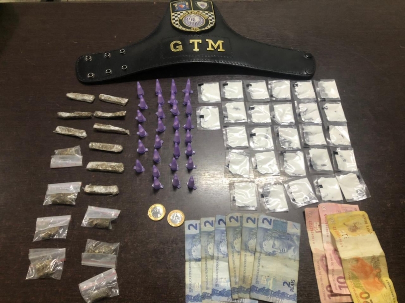 GMC de Parnaíba apreende traficante e drogas na Fazendinha