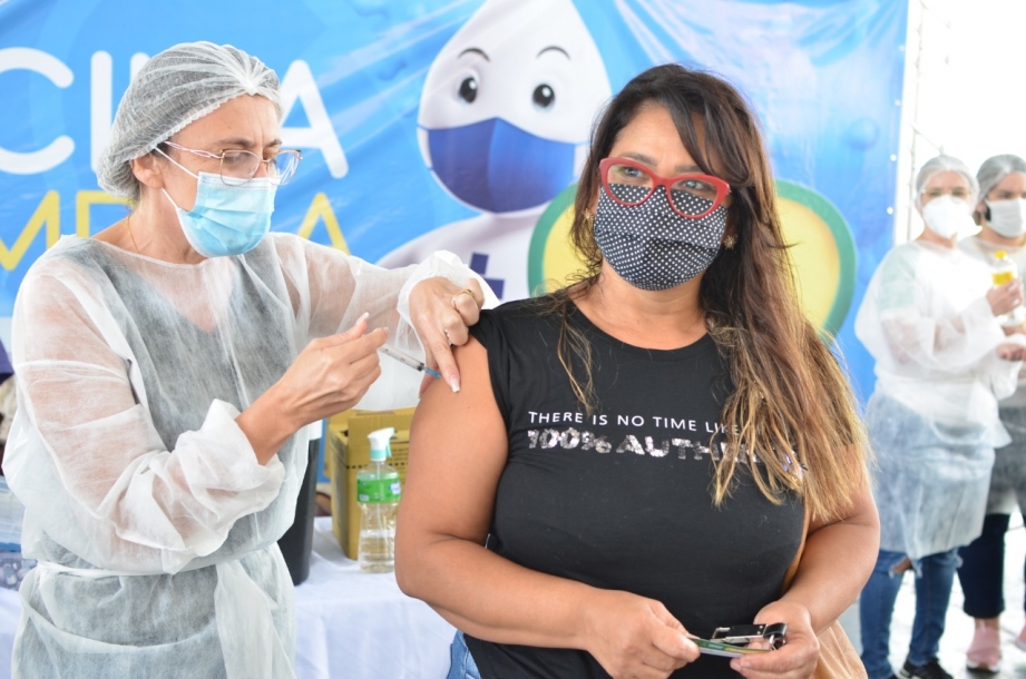 Cajamar inicia vacinação de pessoas com hipertensão leve