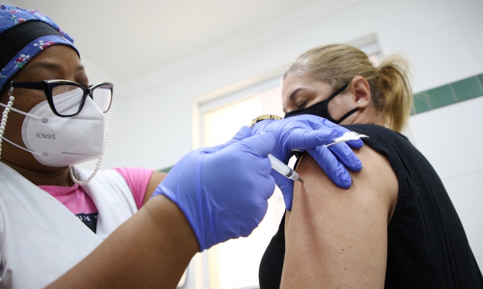 Osasco já aplicou 295 mil doses de vacina contra o coronavírus 