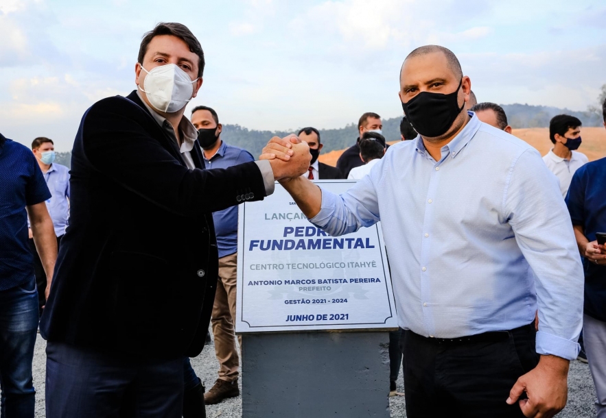 Marcos Tonho lança Pedra Fundamental de Centro Tecnológico