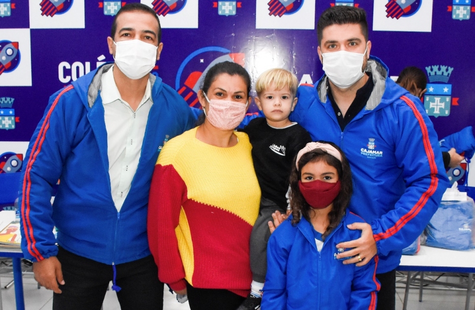 Mais de 15 mil alunos da cidade vão receber jaquetas de inverno 