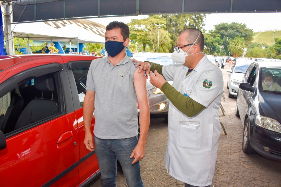 Cajamar vacina pessoas de 40 a 42 anos contra novo coronavírus