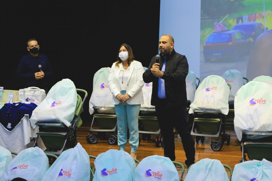 Mais 120 famílias recebem kit do Programa Mãe Parnaibana