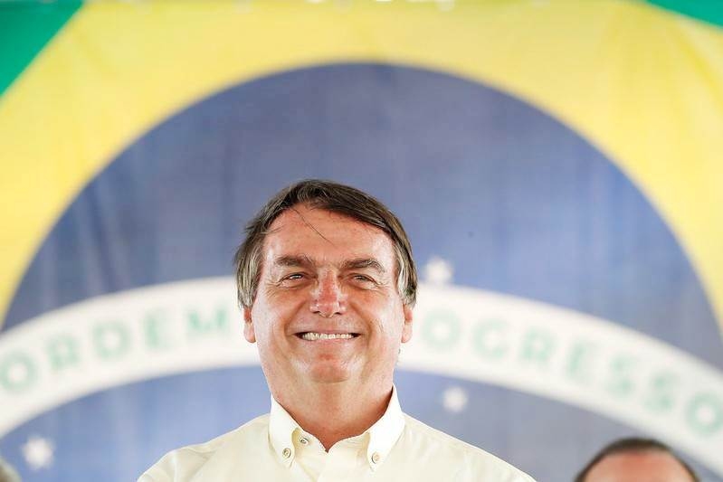 Bolsonaro negocia com 4 partidos para disputar eleições de 2022