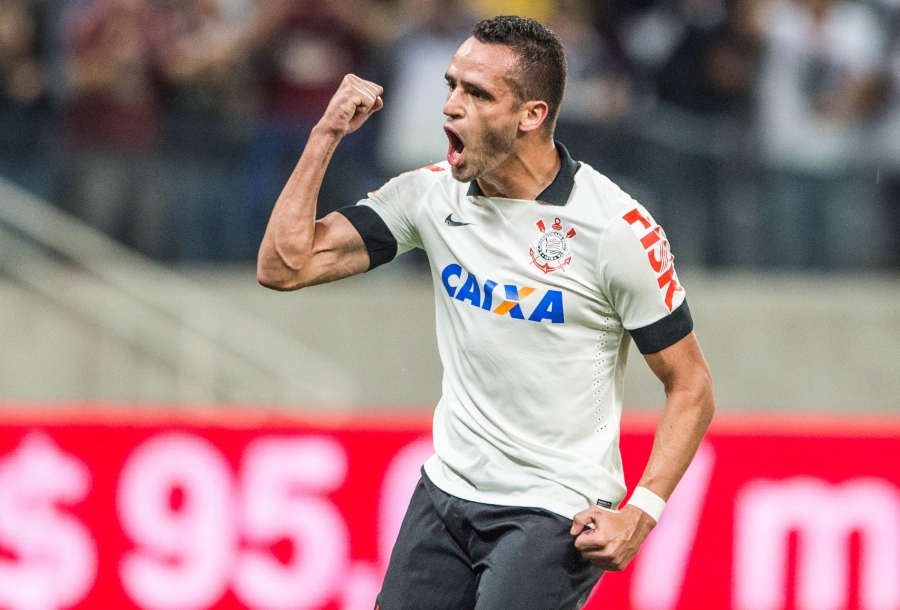 Corinthians anuncia a contratação do meia Renato Augusto até 2023