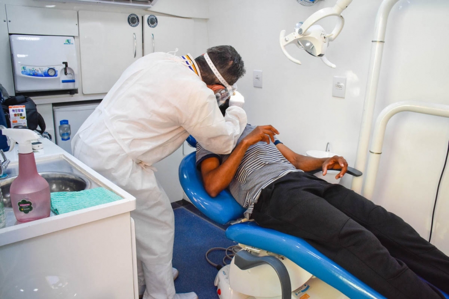 Unidade Móvel Odontológica oferece atendimento gratuito