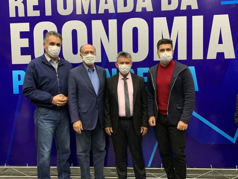 Prefeito Danilo Joan lança Programa Família Cajamar