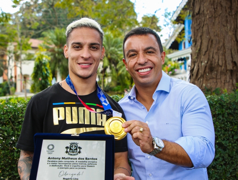 Antony recebe homenagem em Osasco pela conquista olímpica