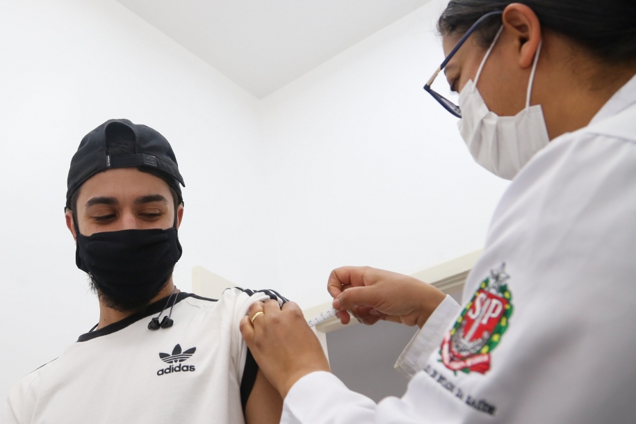 SP conclui agosto com recorde de vacinação contra a COVID-19