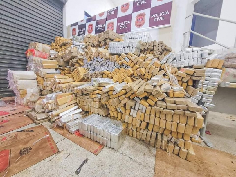 Polícia Civil realiza apreensão de três toneladas de drogas 