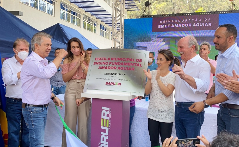 Rubens Furlan e Beto Piteri reinauguram EMEF Amador Aguiar no Parque Imperial