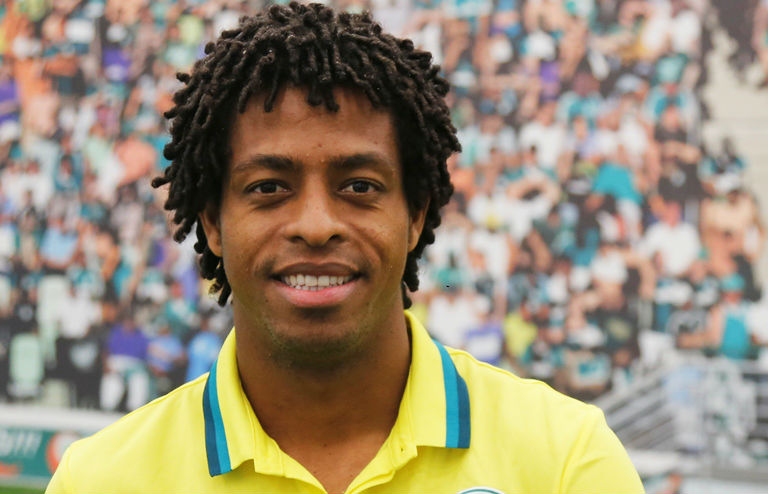 Palmeiras confirma contratação do atacante Keno por quatro temporadas