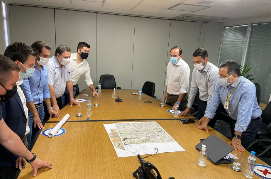 Danilo Joan apresenta projeto para desafogar trânsito no km 38 e 39