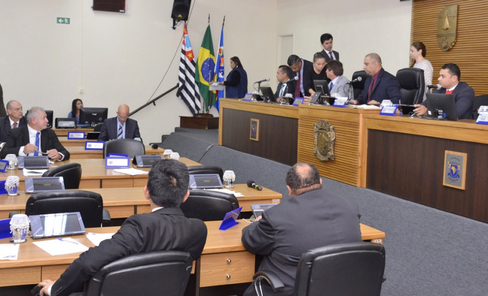 Câmara de Parnaíba aprova o reajuste salarial dos servidores 