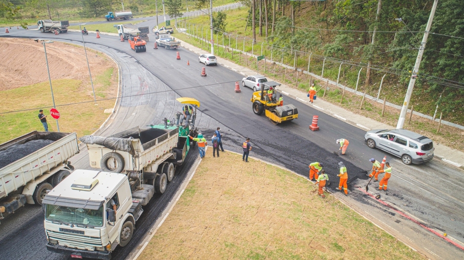 Avenida Cid Vieira de Souza recebe 3 km de recapeamento asfáltico